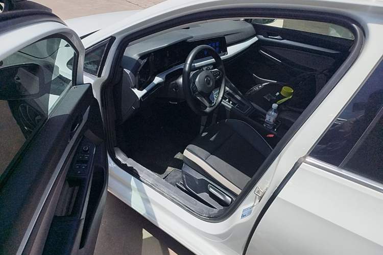 Used Volkswagen Golf 2023 Facelift 280TSI DSG Pro Driver Seat