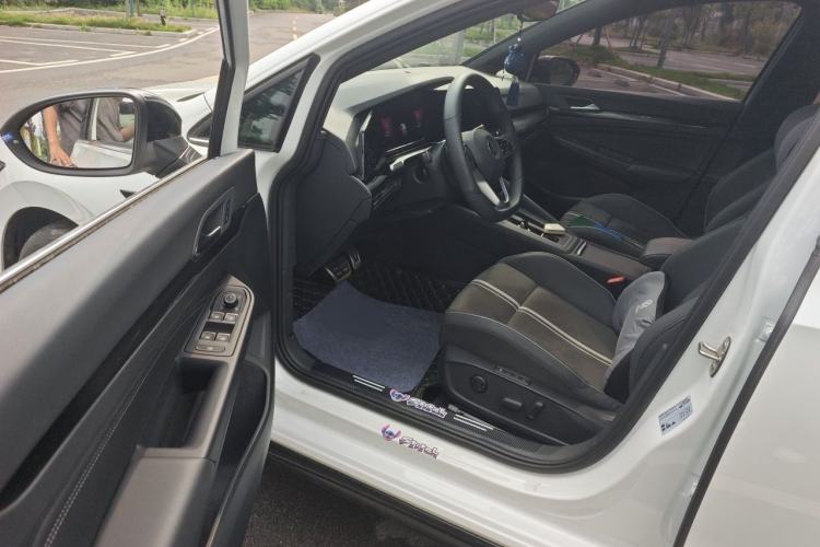 Used Volkswagen Golf 2023 Facelift 280TSI DSG R-Line Lite Driver Seat