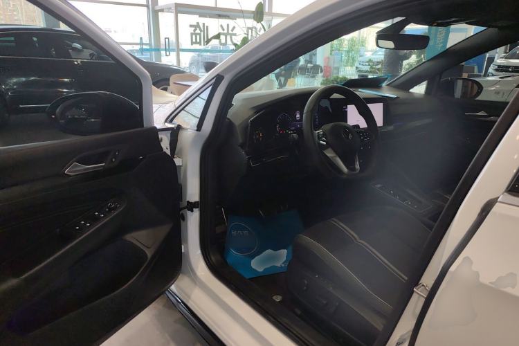 Used Volkswagen Golf 2023 Facelift 280TSI DSG R-Line Lite Driver Seat