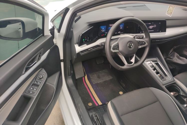 Used Volkswagen Golf 2023 280TSI DSG Pro Driver Seat