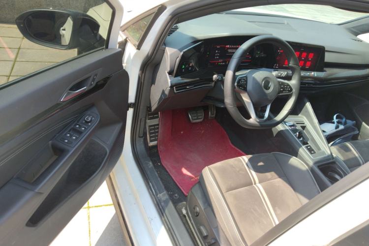 Used Volkswagen Golf 2023 Facelift 280TSI DSG R-Line Driver Seat