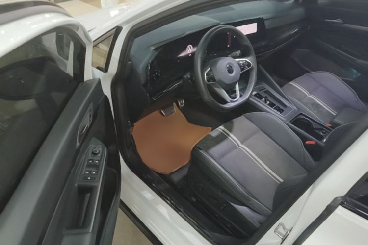 Used Volkswagen Golf 2023 Facelift 280TSI DSG R-Line Lite Driver Seat