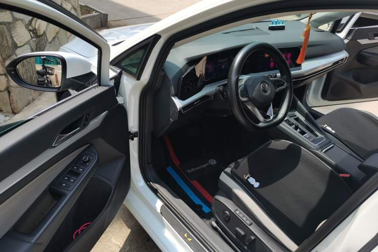 Used Volkswagen Golf 2023 Facelift 280TSI DSG Pro Driver Seat