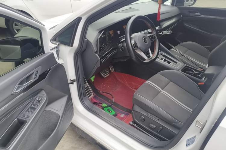 Used Volkswagen Golf 2023 Facelift 280TSI DSG R-Line Lite Driver Seat