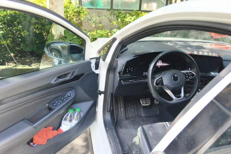 Used Volkswagen Golf 2023 280TSI DSG R-Line Lite Driver Seat