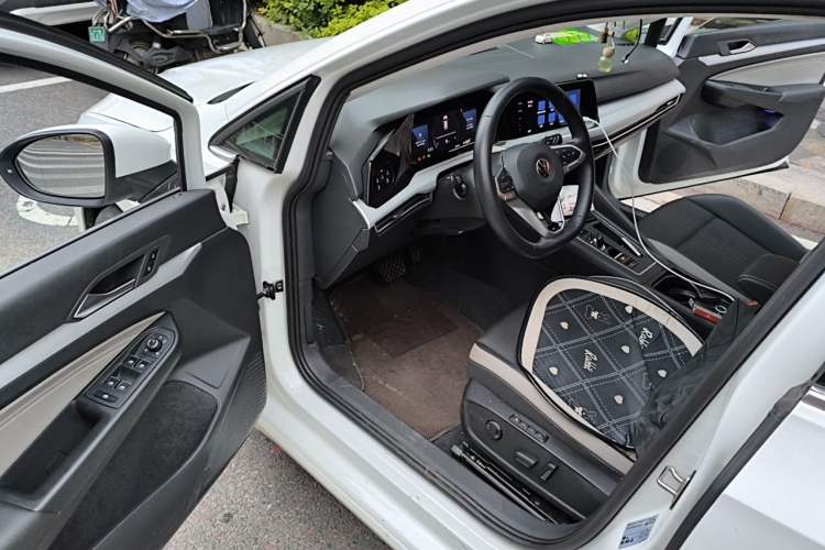 Used Volkswagen Golf 2023 Facelift 280TSI DSG Pro Driver Seat