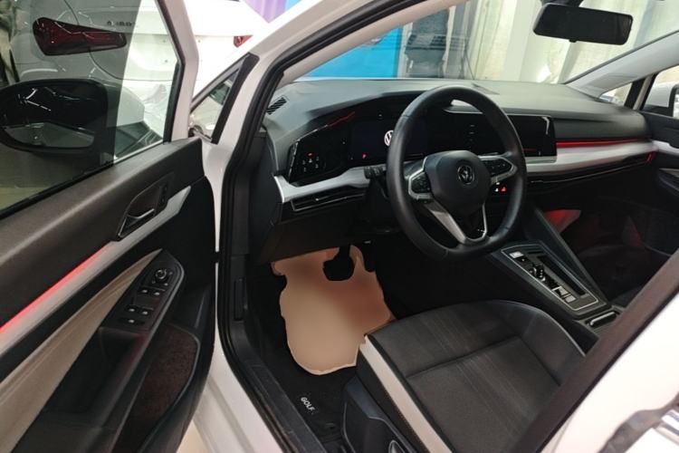 Used Volkswagen Golf 2023 Facelift 280TSI DSG Pro Driver Seat