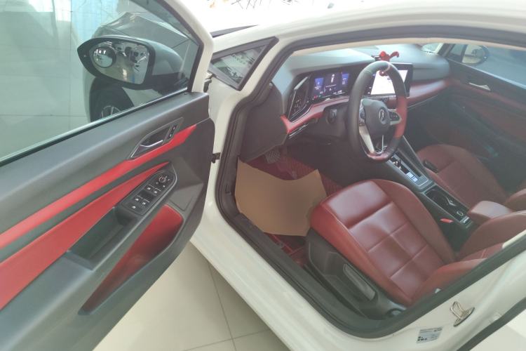 Used Volkswagen Golf 2023 280TSI DSG Pro Driver Seat