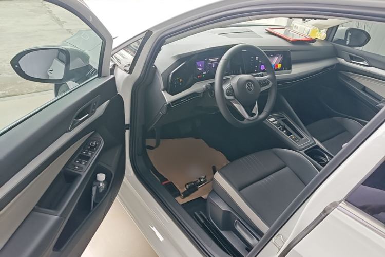Used Volkswagen Golf 2023 Facelift 280TSI DSG Pro Driver Seat