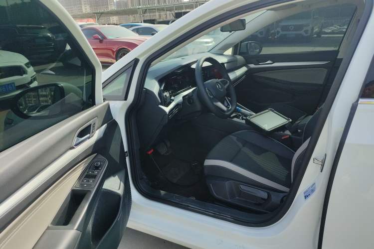 Used Volkswagen Golf 2023 Facelift 280TSI DSG Pro Driver Seat