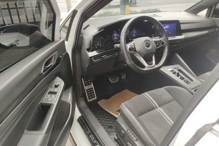 Used Volkswagen Golf 2023 Facelift 280TSI DSG R-Line Lite Driver Seat