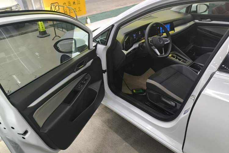 Used Volkswagen Golf 2023 Facelift 280TSI DSG Pro Driver Seat