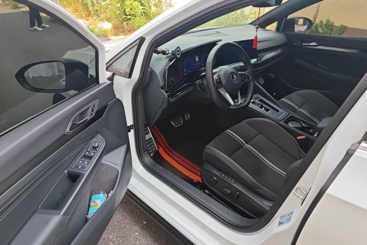 Used Volkswagen Golf 2023 280TSI DSG R-Line Lite Driver Seat