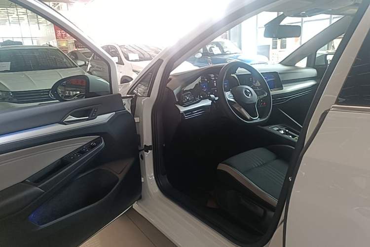 Used Volkswagen Golf 2023 Facelift 280TSI DSG Pro Driver Seat