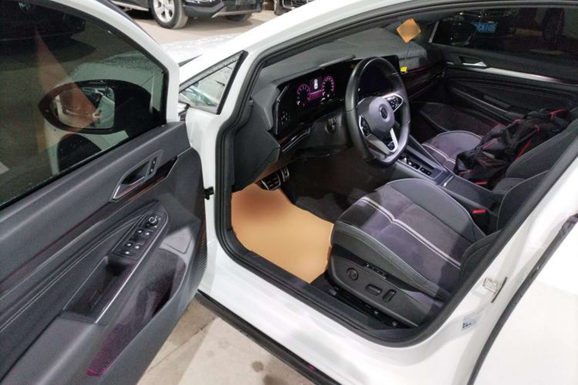 Used Volkswagen Golf 2023 Facelift 280TSI DSG R-Line Lite Driver Seat