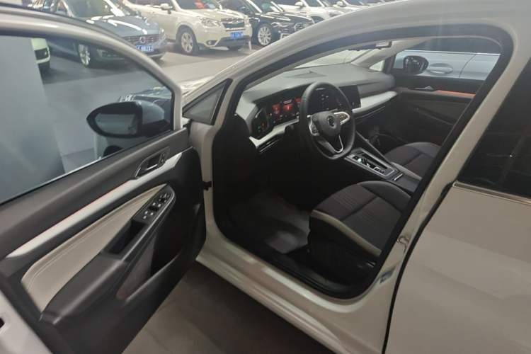 Used Volkswagen Golf 2023 Facelift 280TSI DSG Pro Driver Seat