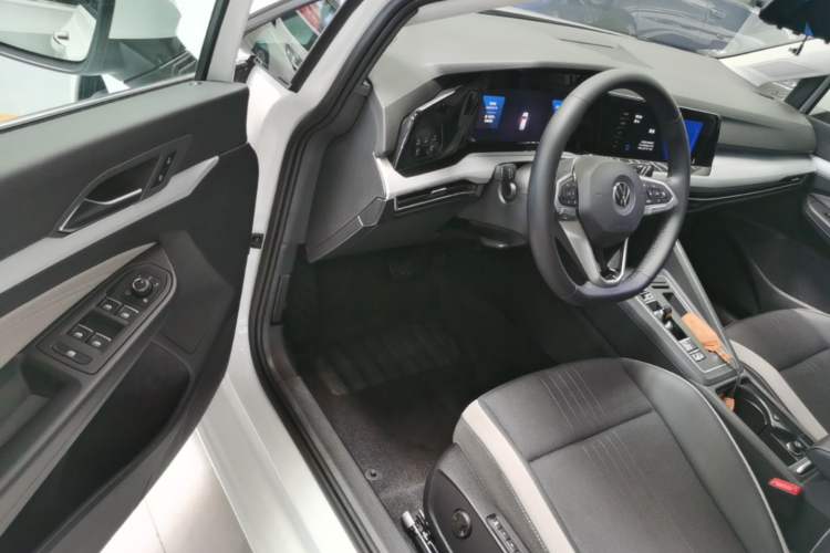 Used Volkswagen Golf 2023 Facelift 280TSI DSG Pro Driver Seat