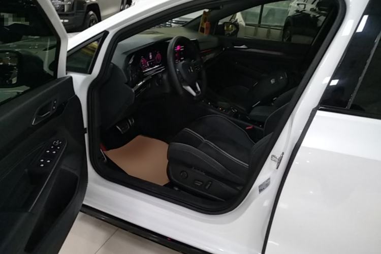 Used Volkswagen Golf 2023 Facelift 280TSI DSG R-Line Lite Driver Seat