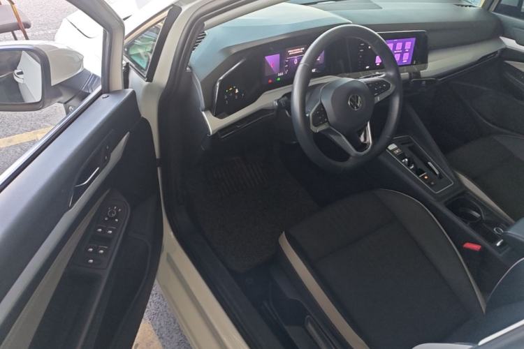 Used Volkswagen Golf 2023 280TSI DSG Pro Driver Seat