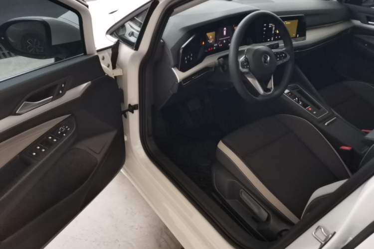 Used Volkswagen Golf 2023 Facelift 280TSI DSG Pro Driver Seat