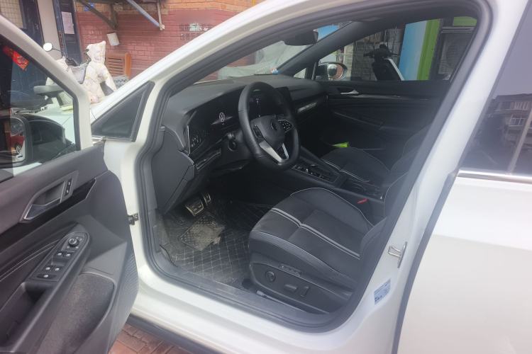 Used Volkswagen Golf 2023 Facelift 280TSI DSG R-Line Driver Seat