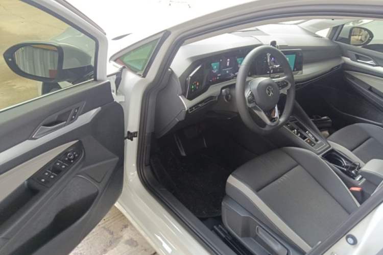Used Volkswagen Golf 2023 Facelift 280TSI DSG Pro Driver Seat