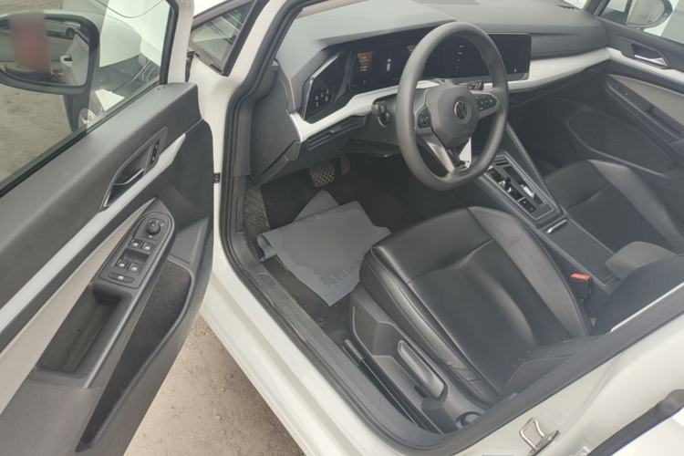 Used Volkswagen Golf 2023 200TSI DSG Driver Seat
