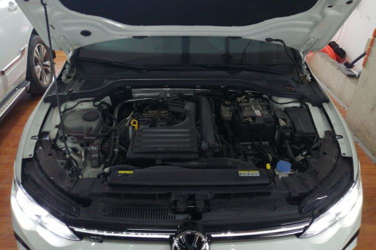 Used Volkswagen Golf 2023 Facelift 280TSI DSG R-Line Lite Engine Bay