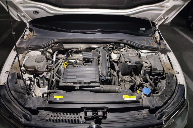 Used Volkswagen Golf 2023 Facelift 280TSI DSG R-Line Engine Bay