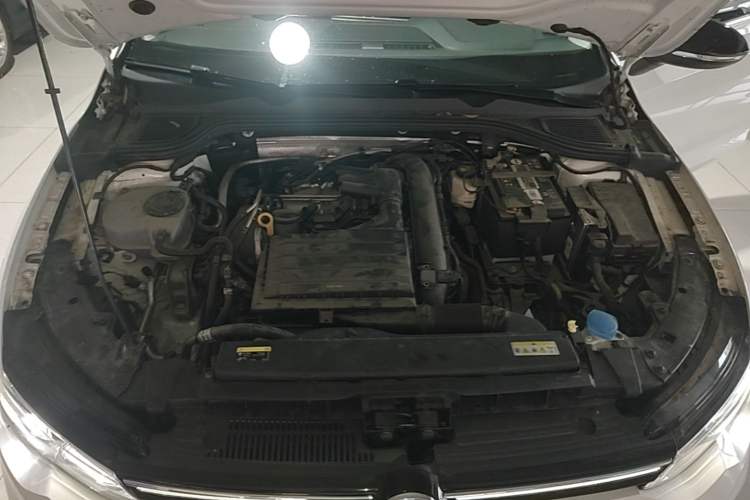 Used Volkswagen Golf 2023 280TSI DSG Pro Engine Bay