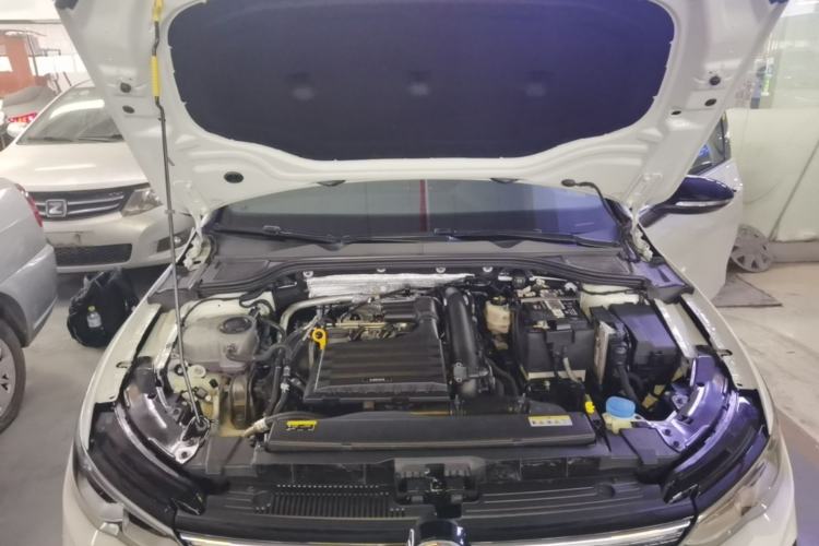 Used Volkswagen Golf 2023 Facelift 280TSI DSG R-Line Lite Engine Bay