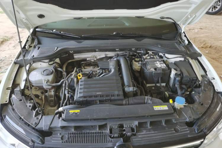 Used Volkswagen Golf 2023 280TSI DSG R-Line Lite Engine Bay