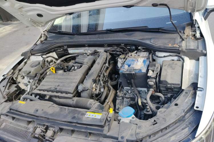 Used Volkswagen Golf 2023 280TSI DSG Pro Engine Bay