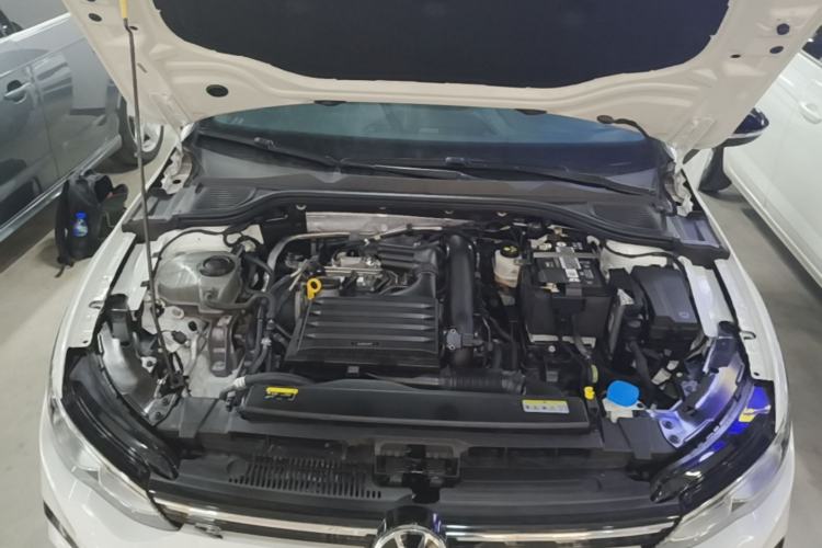 Used Volkswagen Golf 2023 Facelift 280TSI DSG R-Line Lite Engine Bay