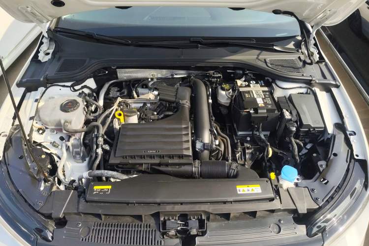 Used Volkswagen Golf 2023 Facelift 280TSI DSG Pro Engine Bay