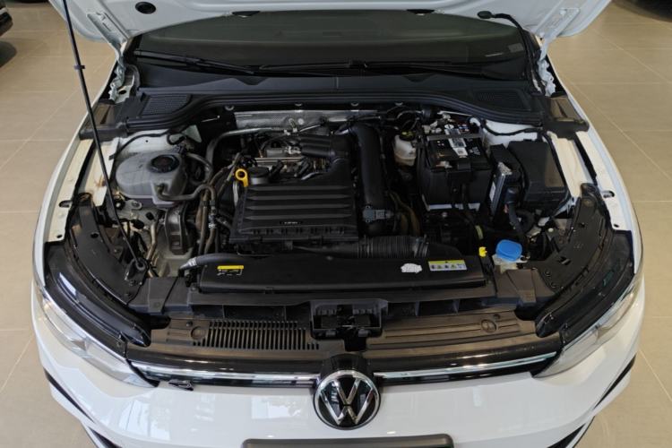 Used Volkswagen Golf 2023 Facelift 280TSI DSG R-Line Lite Engine Bay
