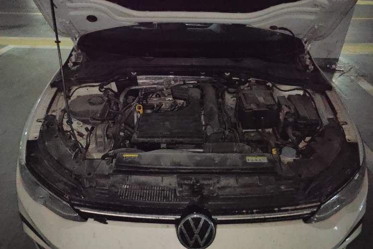 Used Volkswagen Golf 2023 280TSI DSG R-Line Lite Engine Bay