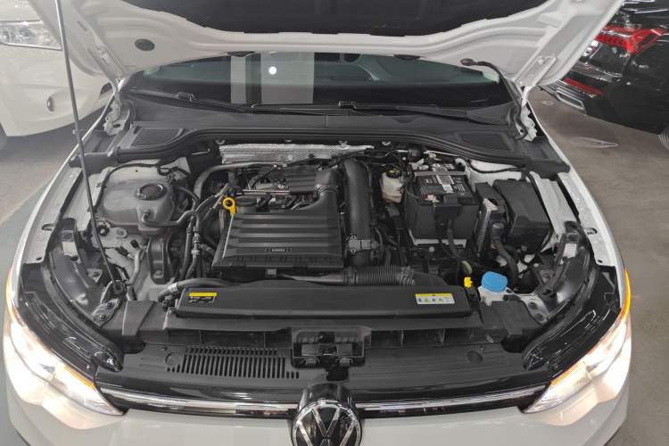 Used Volkswagen Golf 2023 Facelift 280TSI DSG Pro Engine Bay