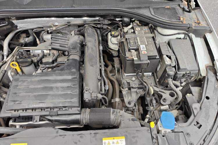 Used Volkswagen Golf 2023 Facelift 280TSI DSG Pro Engine Bay Left
