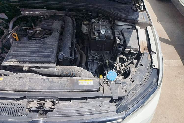 Used Volkswagen Golf 2023 Facelift 280TSI DSG Pro Engine Bay Left