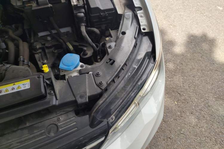 Used Volkswagen Golf 2023 Facelift 280TSI DSG Pro Engine Bay Left