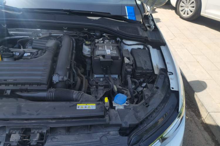 Used Volkswagen Golf 2023 280TSI DSG Pro Engine Bay Left