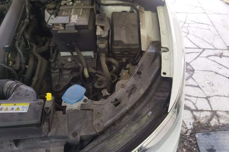 Used Volkswagen Golf 2023 280TSI DSG Pro Engine Bay Left