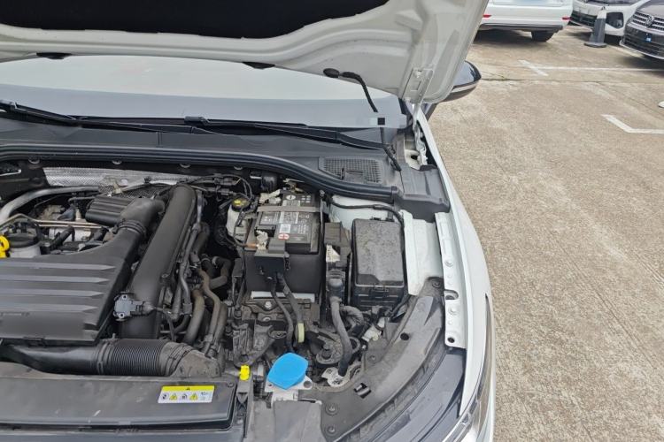 Used Volkswagen Golf 2023 Facelift 280TSI DSG R-Line Lite Engine Bay Left