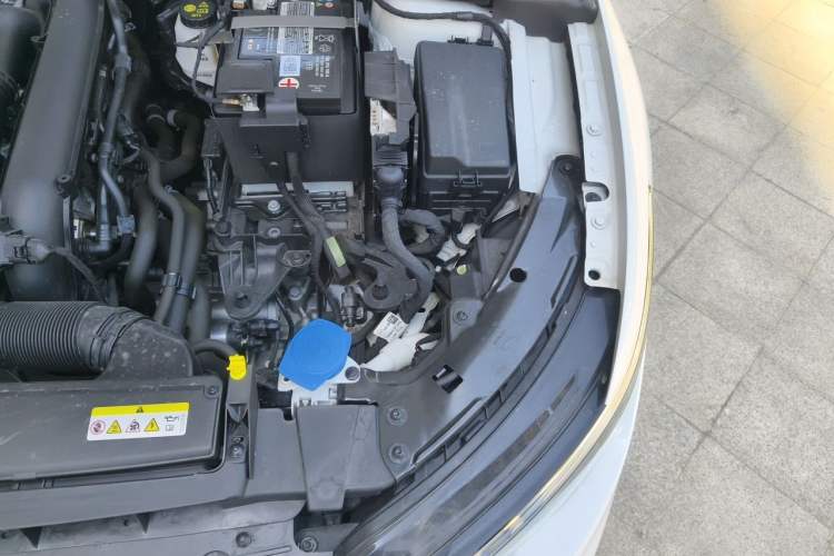 Used Volkswagen Golf 2023 Facelift 280TSI DSG Pro Engine Bay Left