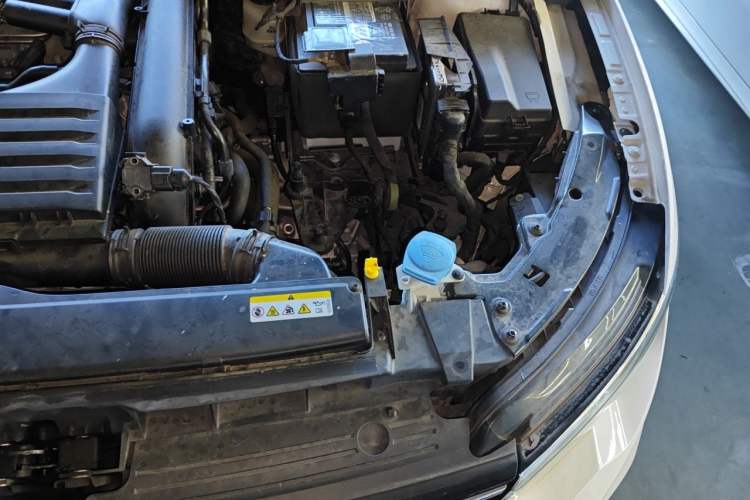 Used Volkswagen Golf 2023 Facelift 280TSI DSG Pro Engine Bay Left