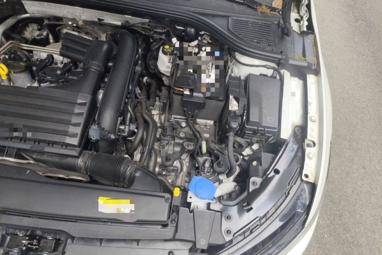 Used Volkswagen Golf 2023 Facelift 280TSI DSG R-Line Lite Engine Bay Left
