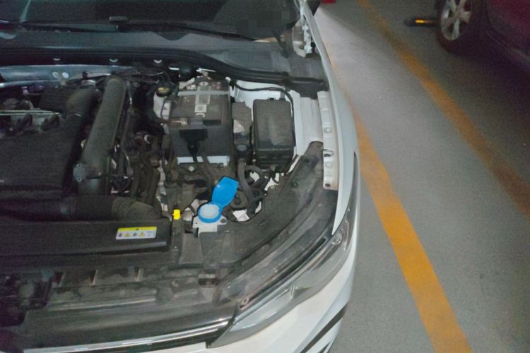 Used Volkswagen Golf 2023 280TSI DSG R-Line Lite Engine Bay Left