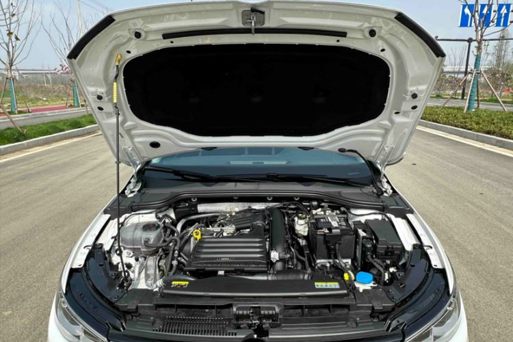 Used Volkswagen Golf 2023 280TSI DSG Pro Engine Bay