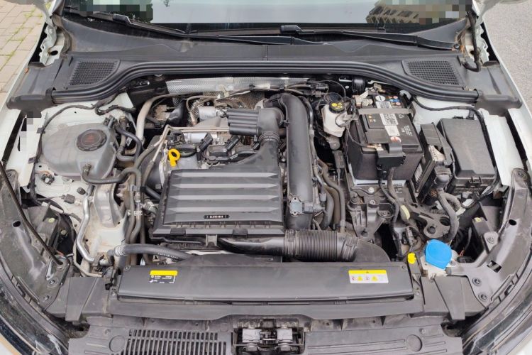 Used Volkswagen Golf 2023 280TSI DSG R-Line Lite Engine Bay